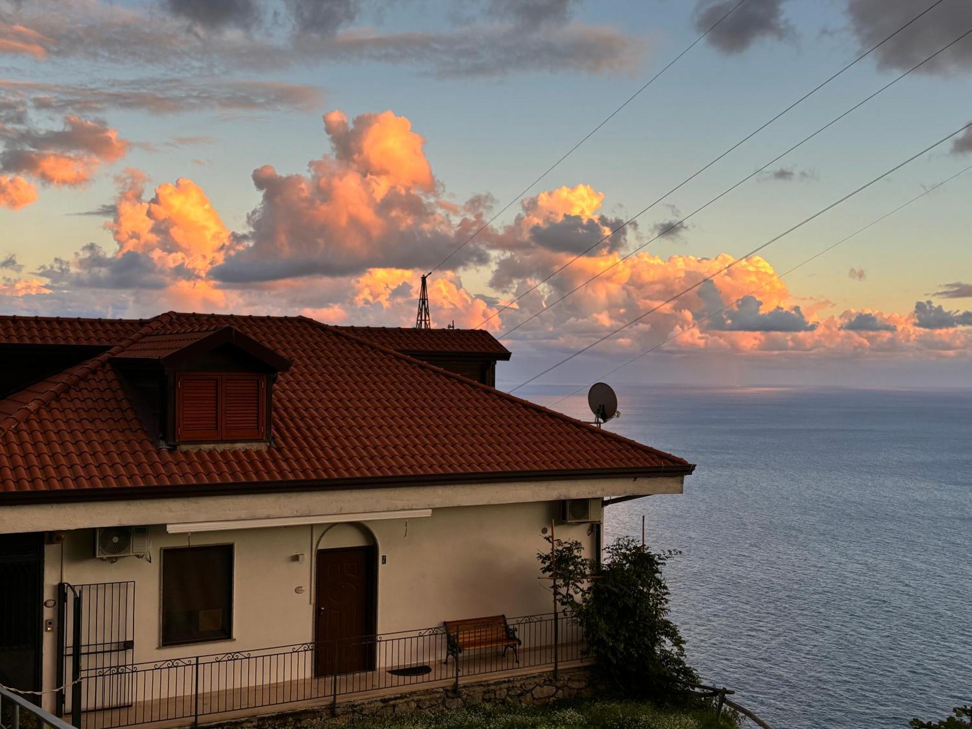 Casa Luisa & Milu , Coastal Retreats In Furore! Екстериор снимка